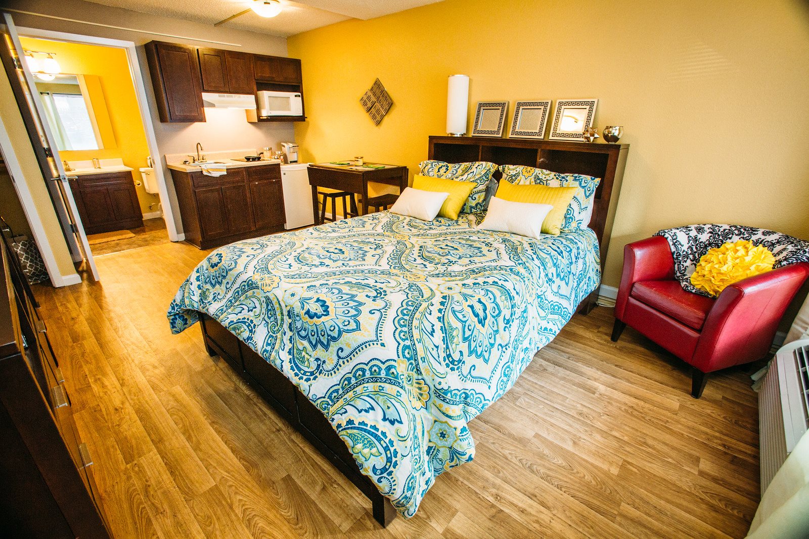 Photos and Video of Studio West Apartments in Boone, NC